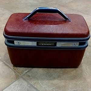 Samsonite Train Case